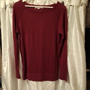 Women's Burgundy Sweater 🩵🩵🩵🩵